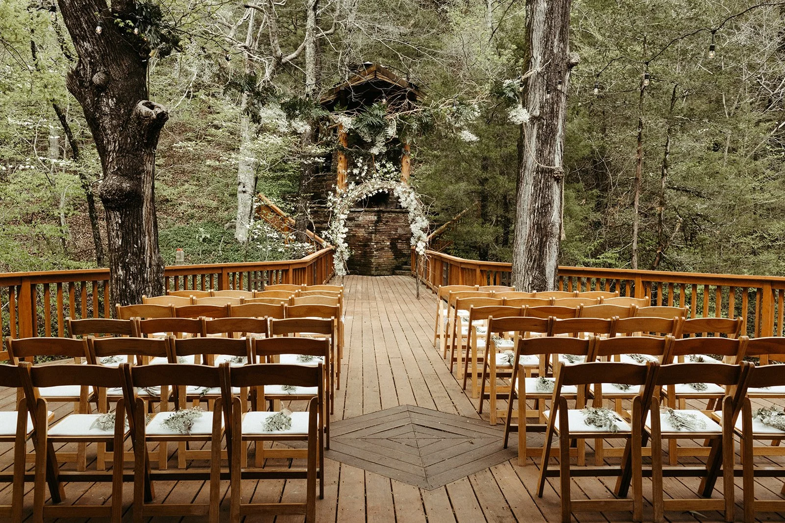 Ceremony set up at Ponca Creek Lodge 